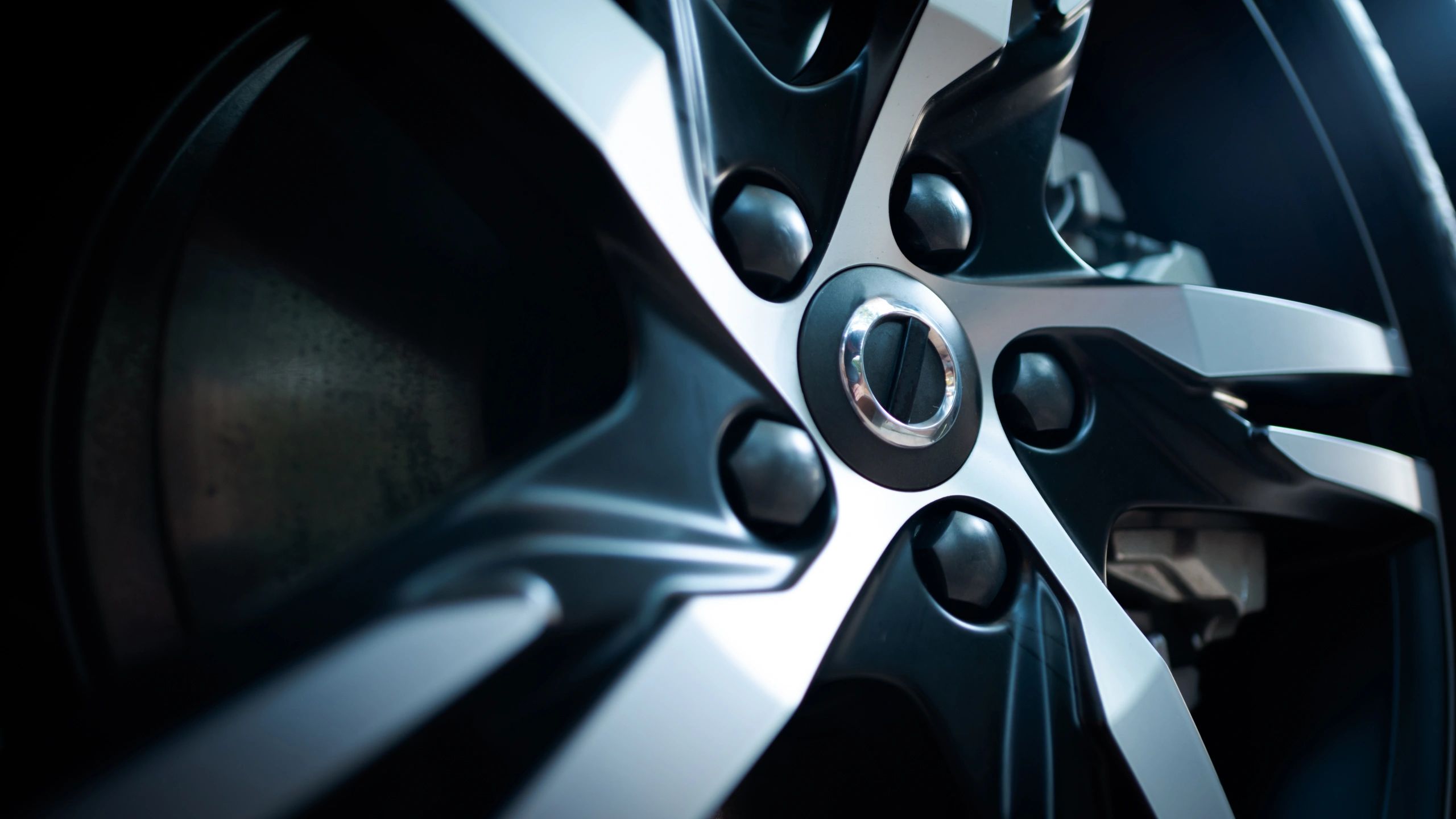 Luxury vehicle wheel