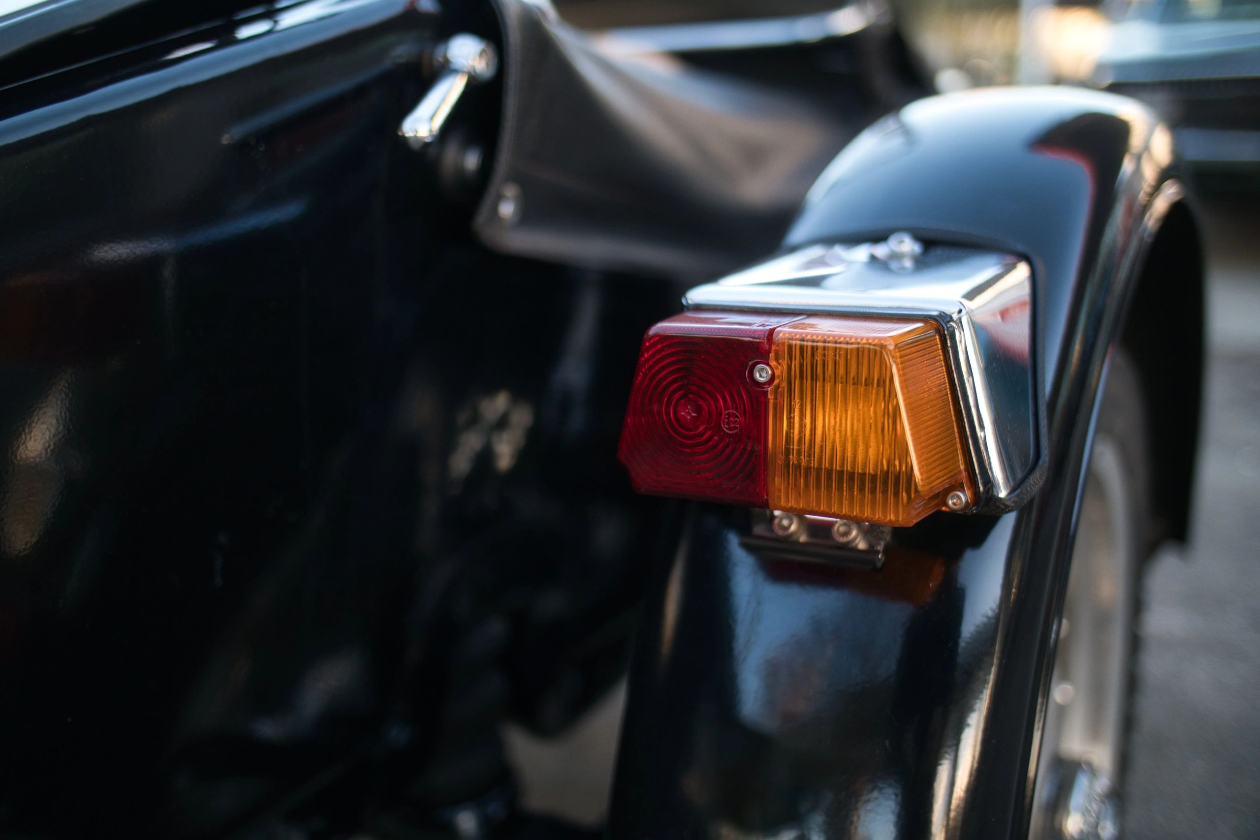 Auxiliary light detail